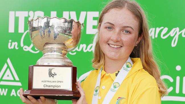 Kira Bourke is a Club Tweed bowler and 2019 Australian Women’s Triples Champion. Picture: Club Tweed, 2022