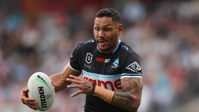 WOLLONGONG, AUSTRALIA - AUGUST 25: Jesse Ramien of the Sharks runs in to score a try during the round 25 NRL match between St George Illawarra Dragons and Cronulla Sharks at WIN Stadium, on August 25, 2024, in Wollongong, Australia. (Photo by Mark Metcalfe/Getty Images)