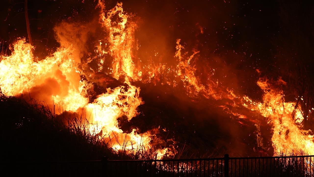 NYE blaze sends revellers fleeing