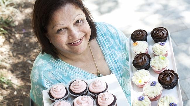 Eight Mile Plains woman Heidi Batson bakes 500 cupcakes for Queensland ...