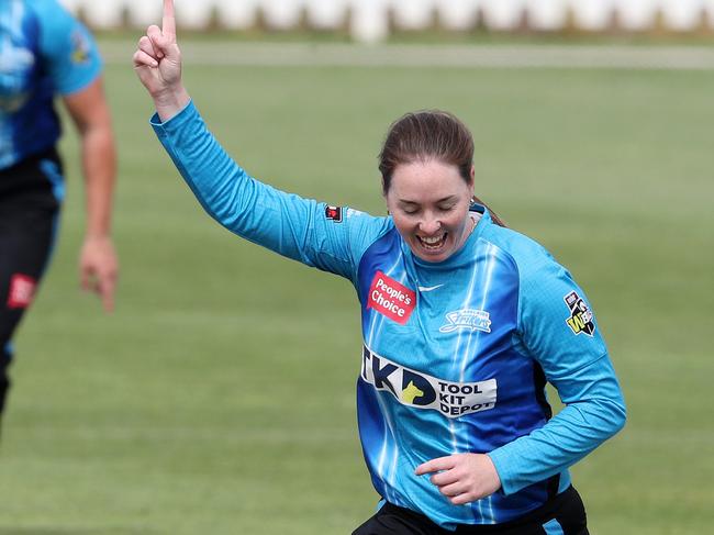 ADELAIDE, AUSTRALIA - OCTOBER 24:  Amanda-Jade Wellington of the Adelaide Strikers celebrates bowling  Erica Kershaw of the Melbourne Renegades for 3 runs  during the Women's Big Bash League match between the Adelaide Strikers and the Melbourne Renegades at Karen Rolton Oval, on October 24, 2022, in Adelaide, Australia. (Photo by Sarah Reed/Getty Images)