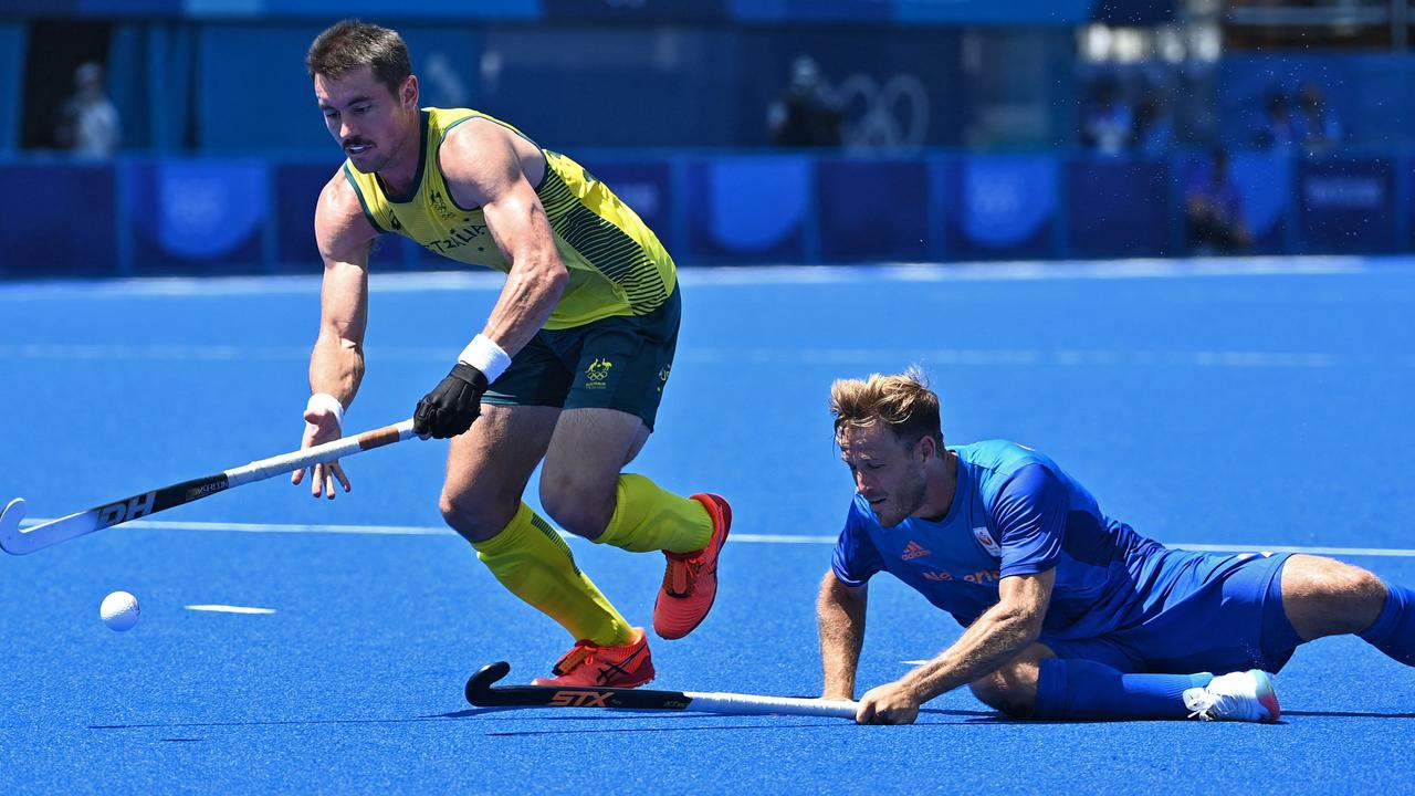 Jeremy Thomas Hayward leaves his Dutch opponent on the ground.