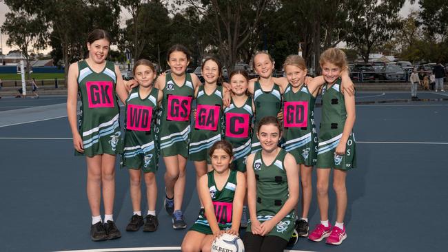 Geelong Amateurs Pearls under-11 netball team.