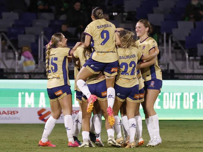 Sophie Hoban celebrates a goal during Newcastle’s Elimination Final win against Western United. Picture: Darrian Traynor/Getty Images