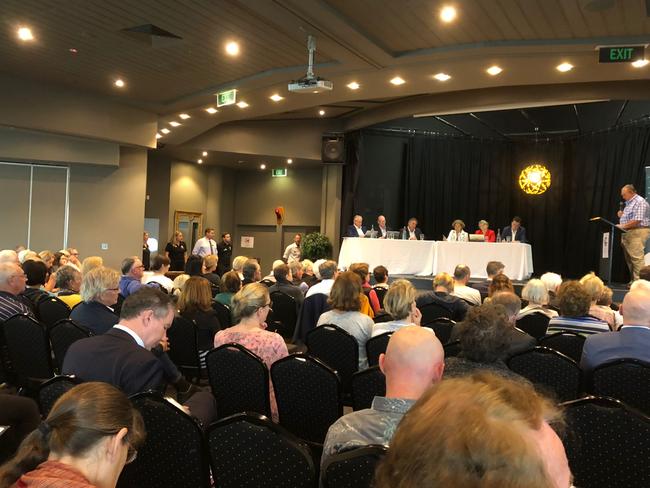 About 250 residents attended Balgowlah RSL Club for a community forum, hosted by Northern Beaches Council, on the State Government’s proposed Beaches Link tunnel project to allow residents to provide feedback for the council's tunnel submission to Roads and Maritime Service.