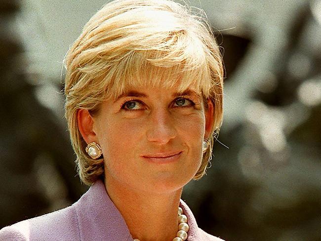 Diana, Princess of Wales (L), at a ceremony at Red Cross headquarters in Washington in June 1997. Picture: AFP