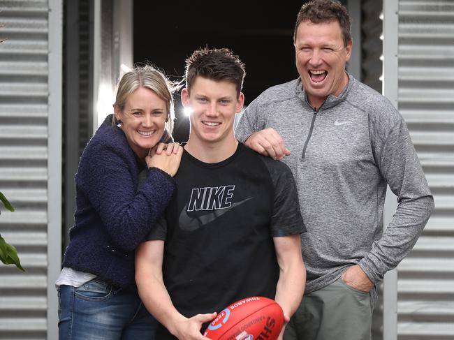 HOLD FOR HERALD SUN PIC DESK-----Potential number one AFL draft pic, Sam Walsh, at home in Ocean Grove with parents Jacque and Wayne. Picture: Alex Coppel.