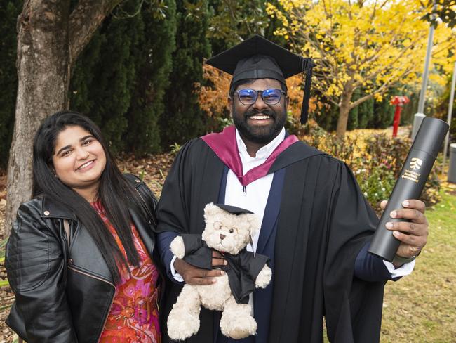 Master of Civil Engineering graduate Mihiran Ranawake with Ilma Imtiaz at a UniSQ graduation ceremony at The Empire, Tuesday, June 25, 2024. Picture: Kevin Farmer