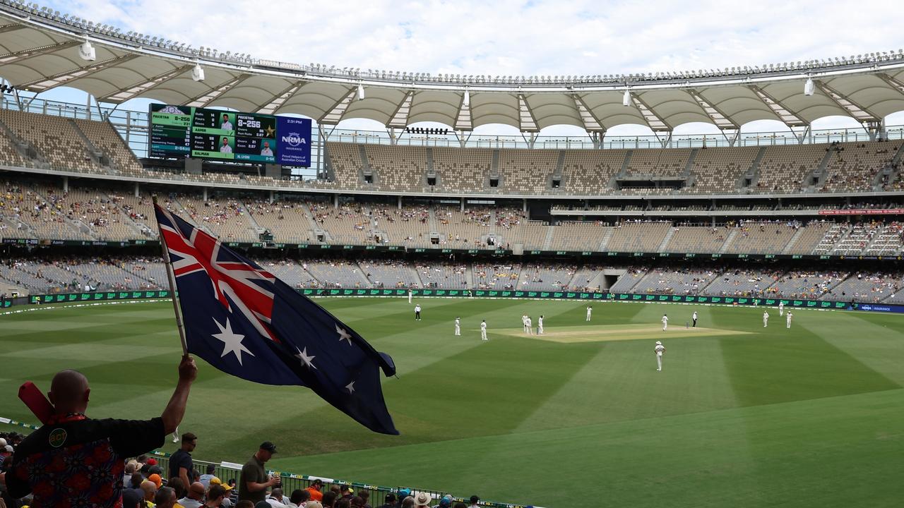 A general view during day three of the Men's First Test match between Australia and Pakistan at Optus Stadium on December 16, 2023 in Perth, Australia (Photo by Paul Kane/Getty Images)
