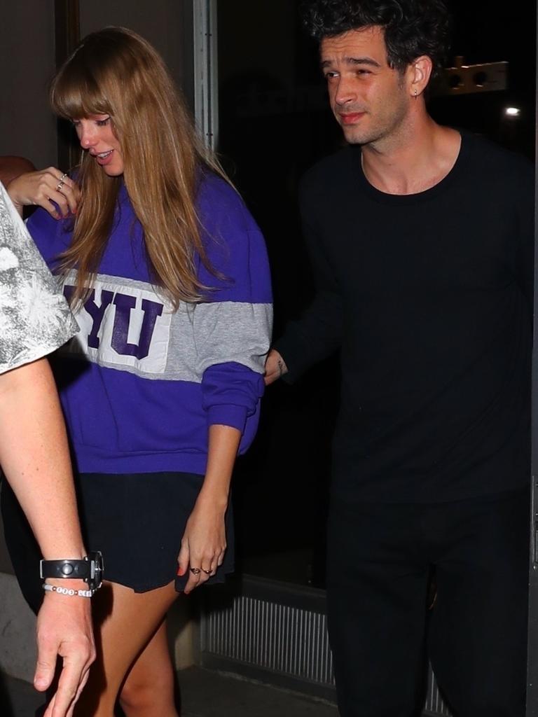 Who's Taylor Swift Dating Now 2023? Boyfriends Travis Kelce, Matty Healy –  StyleCaster