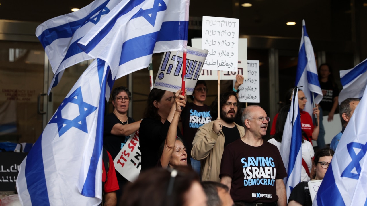 Judicial reforms spark huge protests in Israel