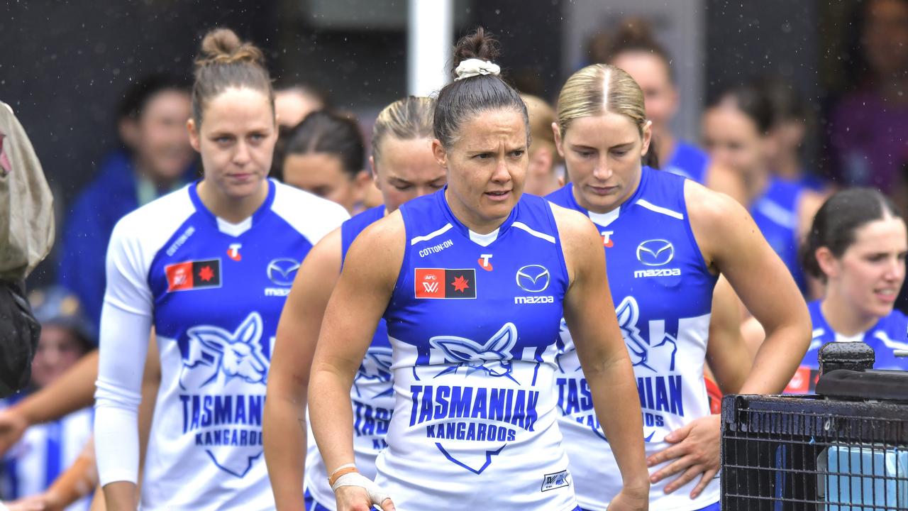 North Melbourne captain Emma Kearney will miss the next six weeks with a hamstring injury. Picture: Simon Sturzaker / Getty Images