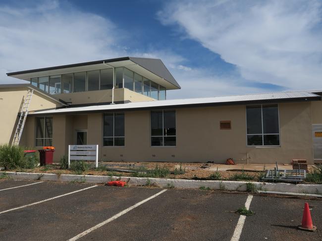 The Airservices building is located to the right of the main Dubbo City Regional Airport terminal. Picture: Ryan Young