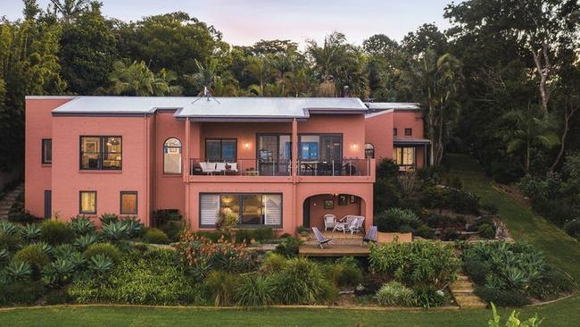 360 Old Byron Bay Rd sold for close to $5 million.