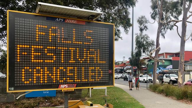 A sign advising of the festival’s cancellation in Lorne. Picture: Alan Barber