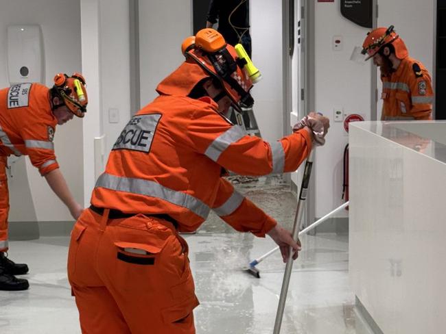 About 1am Sunday 5 January police were called to Australian Bragg Centre on North Terrace after an alarm activation. When police arrived at the scene they found the building flooded and fire sprinklers activated. Picture: X - https://x.com/pictonchris/status/1876159804789674167?s=46