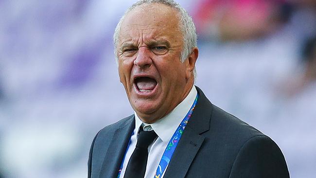 AL AIN, UNITED ARAB EMIRATES - JANUARY 06: Head coach Graham Arnold of Australia reacts during the AFC Asian Cup Group B match between Australia and Jordan at Hazza Bin Zayed Stadium on January 06, 2019 in Al Ain, United Arab Emirates. (Photo by Francois Nel/Getty Images)