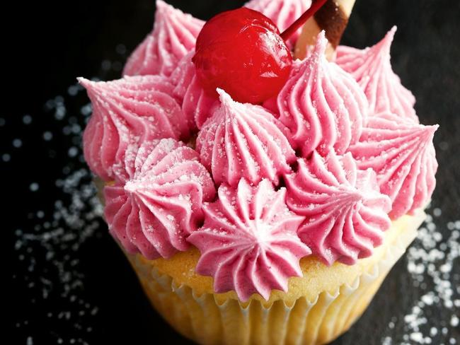 Shirley-Temple-cupcakes-recipe-close-up