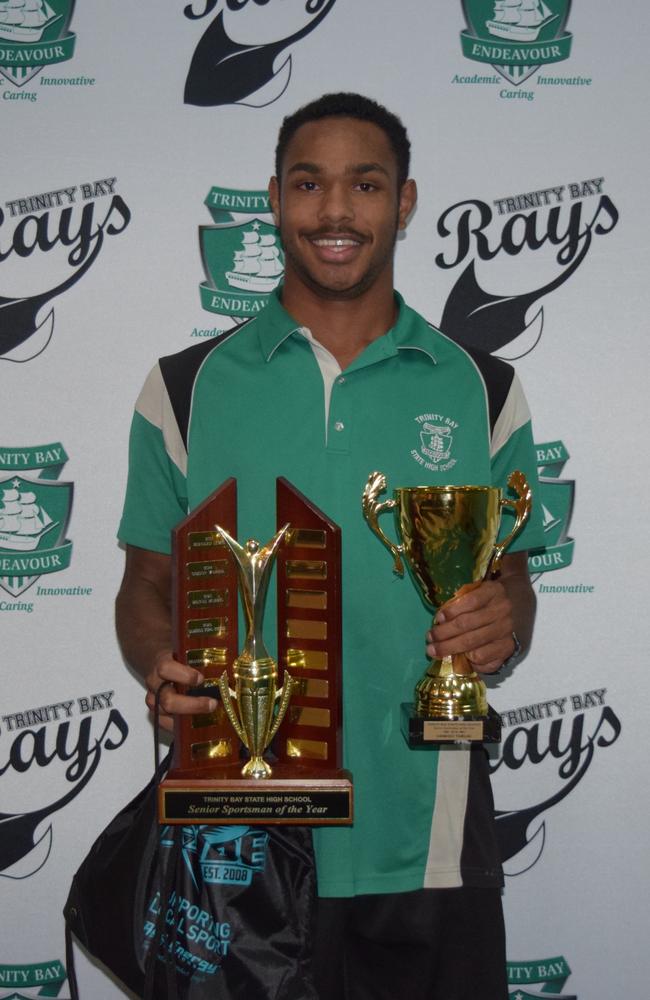 Tabuai-Fidow receiving his Senior Sportsman of the Year award from Trinity Bay State High School. Picture: Supplied
