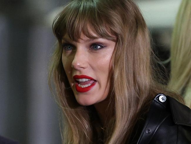 EAST RUTHERFORD, NEW JERSEY - OCTOBER 01: Singer Taylor Swift arrives prior to the game between the Kansas City Chiefs and the New York Jets at MetLife Stadium on October 01, 2023 in East Rutherford, New Jersey. (Photo by Elsa/Getty Images)