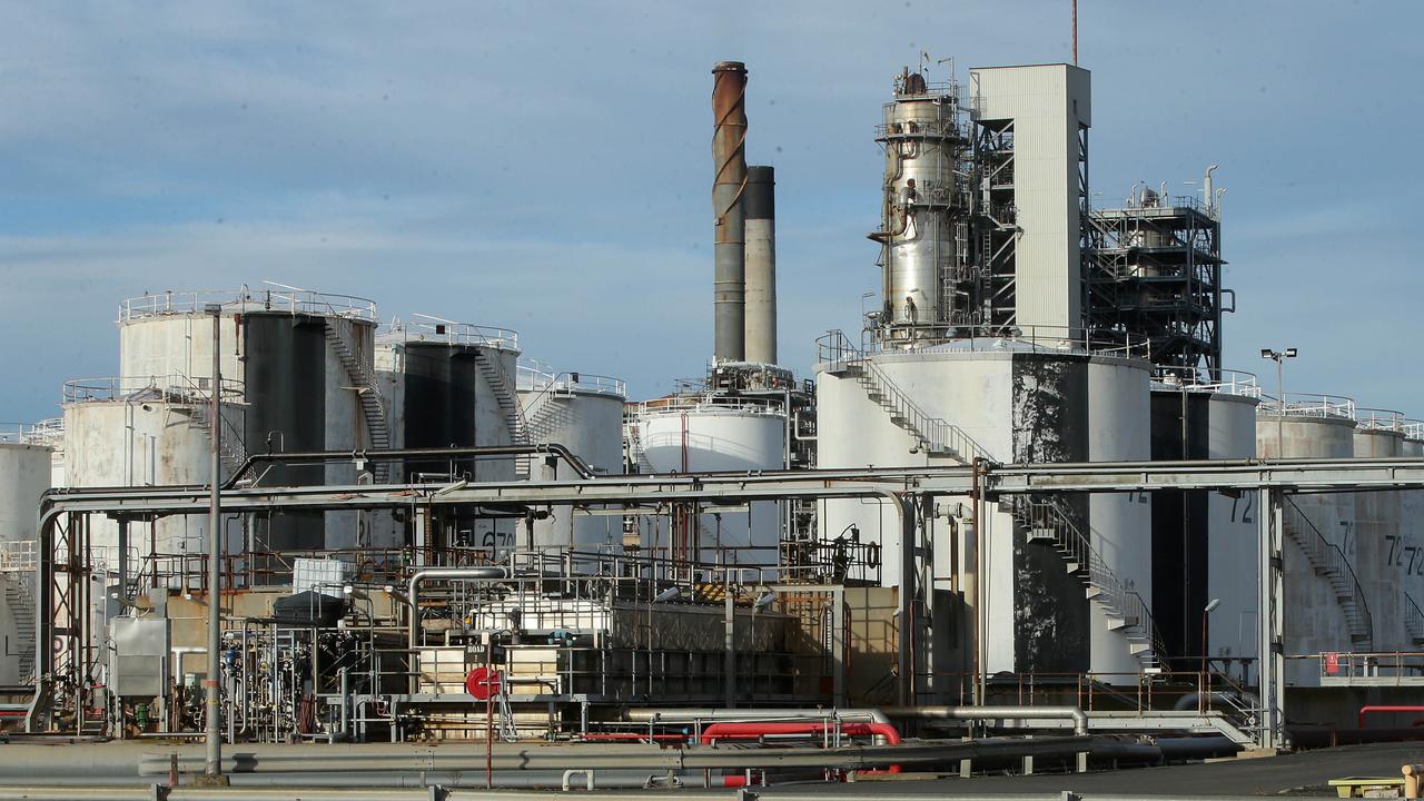 Geelong oil refinery: Viva Energy considering shelving $110m of works ...