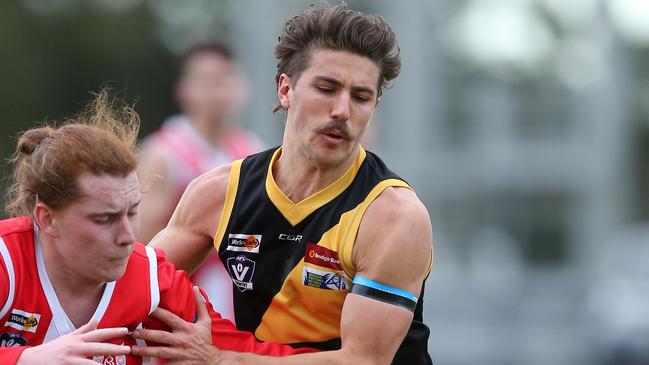 Bendigo FNL, South Bendigo Bloods v Kyneton Tigers, at QE Oval, Bendigo, Jesse Sheahan, 14, South Bendigo   &  Mitch Comben, 9,   Kyneton,     Picture Yuri Kouzmin