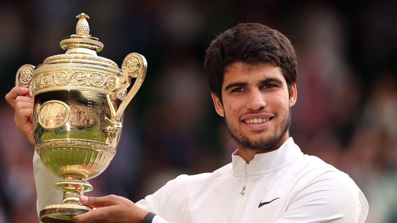 Kids News Carlos Alcaraz beats Novak Djokovic to the new king