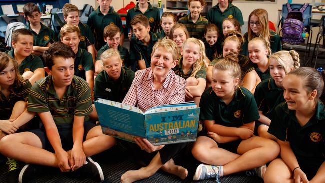 Mem Fox reading to a class in 2017. Picture: Matt Turner