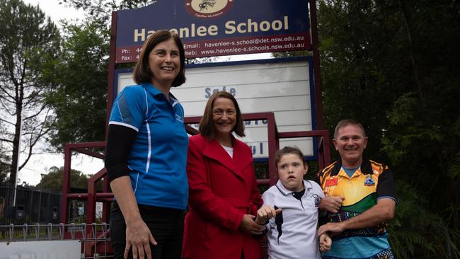 Havenlee School P and C treasurer Adele Henry with Labor's Fiona Phillips, student Georgia Absolm and P and C president, Pat O'Keeffe. Picture: Nathan Schmidt