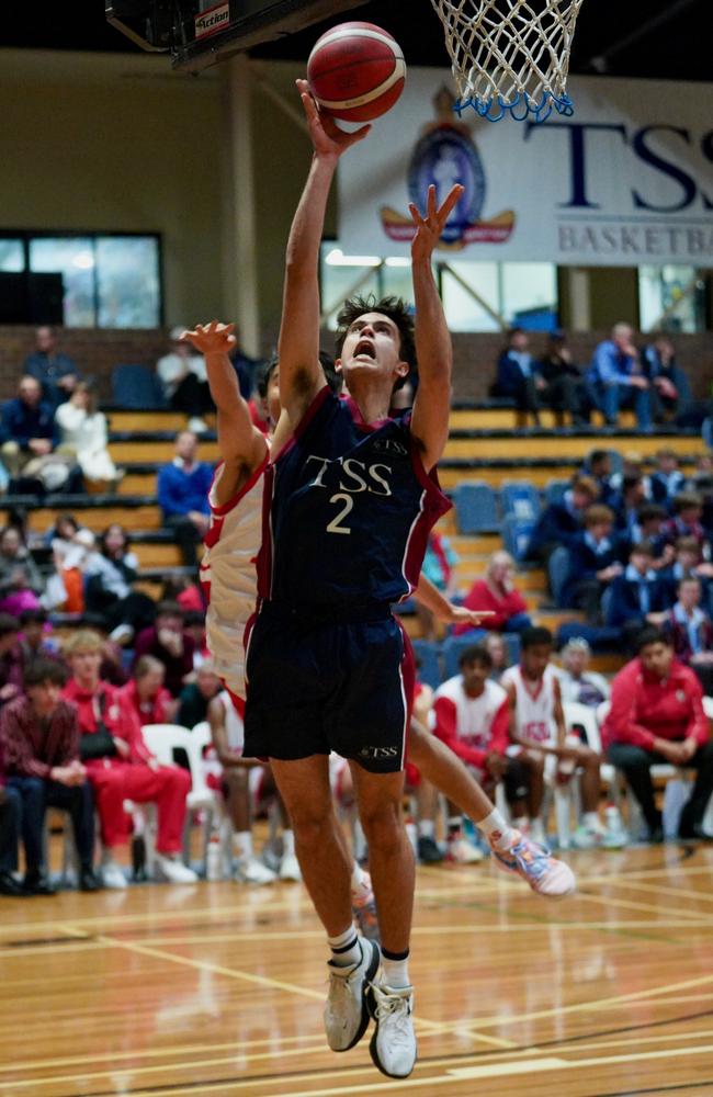 GPS Basketball action: Jaylen Pitman. Picture courtesy of Heidi Brinsmead.