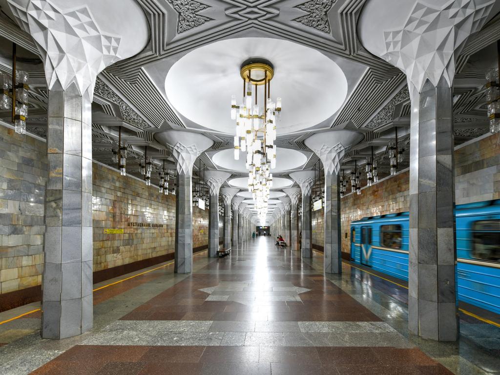 Uzbekistan subway station photos: World’s most beautiful train stations ...