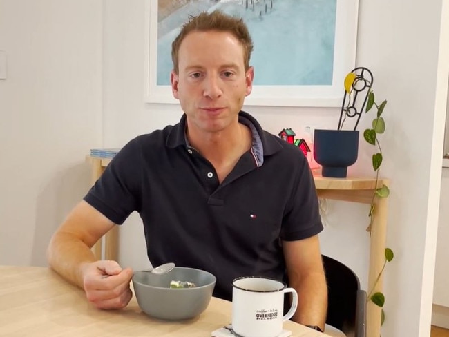 SCREENSHOT - David Speirs baking fruit mince pies in his kitchen .