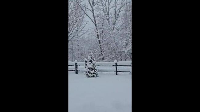 Winter Storm Dumps Heavy Snow Near Burlington | News.com.au — Australia ...