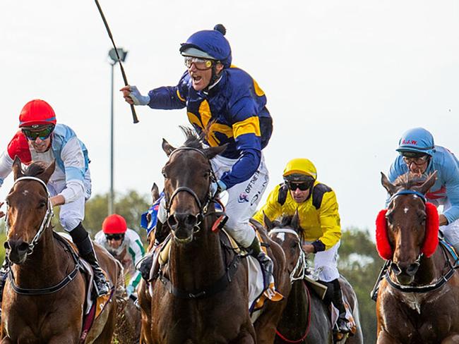 December 16, 2023. Horse racing. Ascot races. Damien Oliver's last race meeting as a competitive jockey. Oliver wins race 9 on Munhamek. The race was called the Damien Oliver Gold Rush. It was Oliver's last race ride before retirement.  picture Jorja King