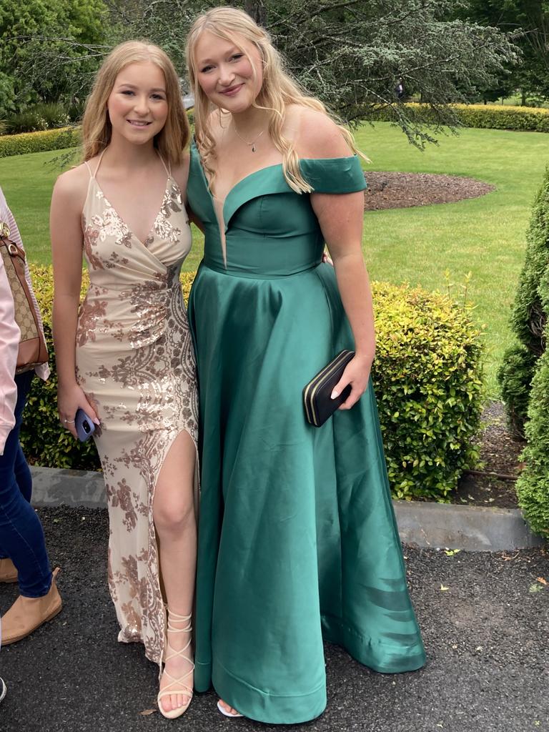 Moss Vale High School: gallery of photos from Year 12 formal 2021 ...