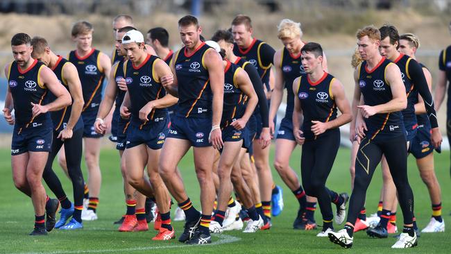 Crows players during an Adelaide Crows AFL training session at West Lakes in Adelaide, Tuesday, June 2, 2020. (AAP Image/David Mariuz) NO ARCHIVING