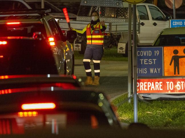 Scenes at the Covid 19 testing site at the Northern Hospital in Epping tonight.Picture by Wayne Taylor 24th May 2021