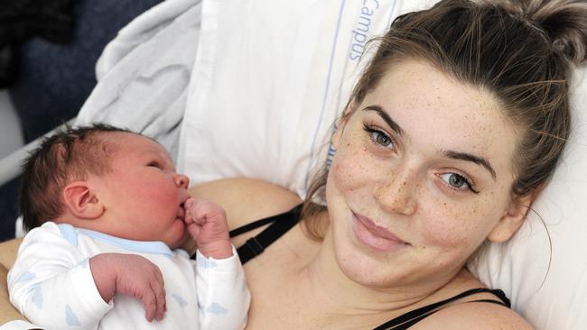 Perth woman gives birth to 13.2 pound baby at Joondalup hospital Daily Telegraph