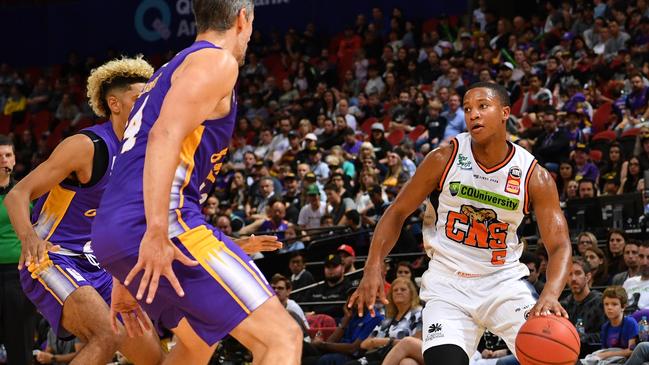 Devon Hall (right) of the Taipans runs with the ball during the Round 3 NBL match between Sydney Kings and Cairns Taipans at Qudos Bank Arena in Sydney, Sunday, October 28, 2018. (AAP Image/Brendan Esposito)