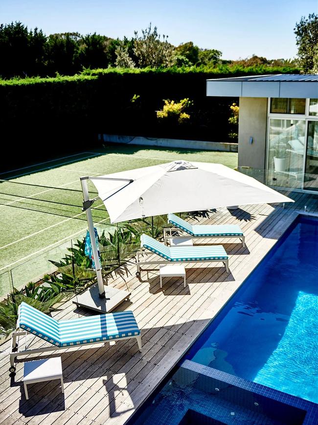 A tennis court listed for rent on Swimply in Portsea, Victoria.