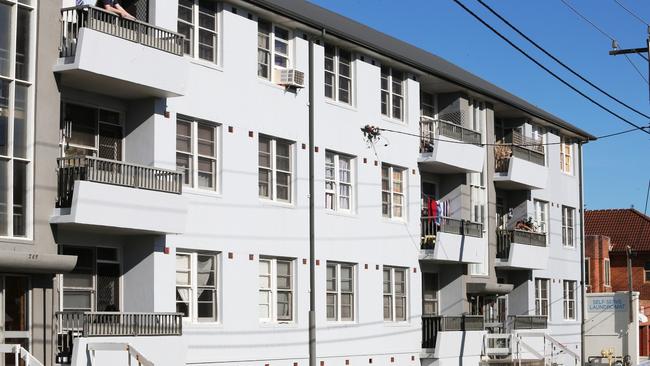 Wright was smoking on the balcony of this unit complex in Darby street when she heard a gun shot, which killed Wes Prentice. Picture by Peter Lorimer