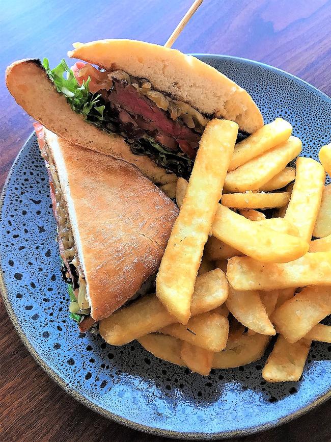 The Parkview Hotel in Alexandria’s steak sandwich and chips.