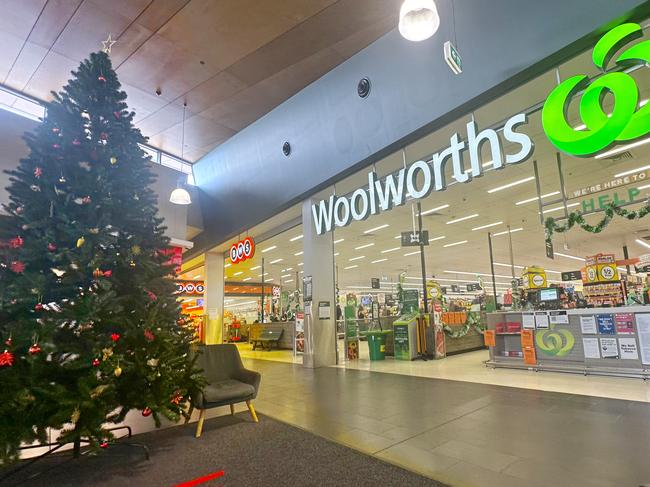 The race is on to pack shelves at Woolies and Dan Murphy’s in time for Christmas. Picture: NewsWire