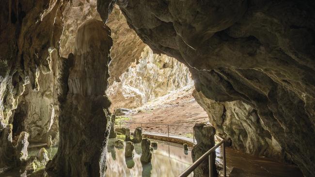 South Glory Cave, Yarrangobilly Caves. Photo: Murray Vanderveer