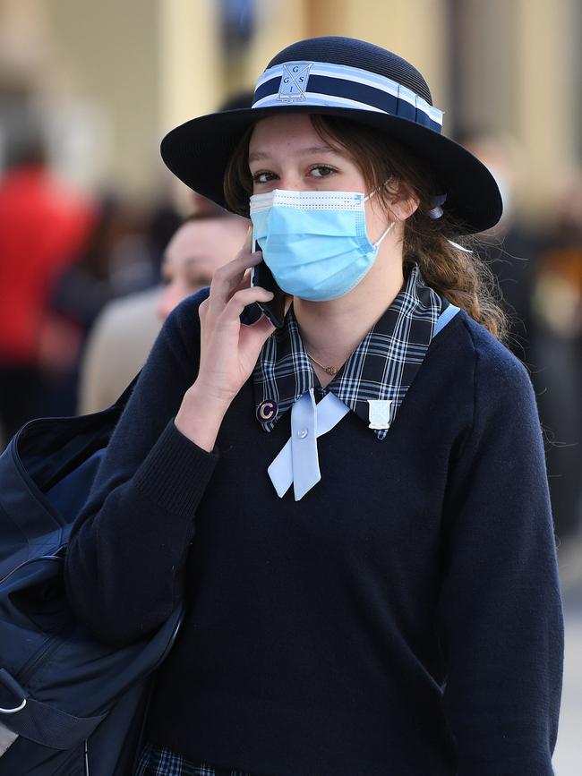 School students will no longer have to wear masks from Monday. Picture: NCA NewsWire / Dan Peled