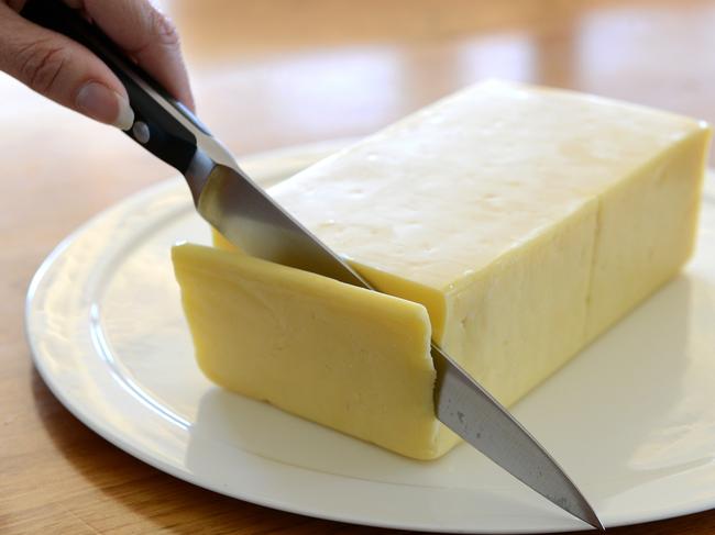 Cheese workers’ fingers amputated