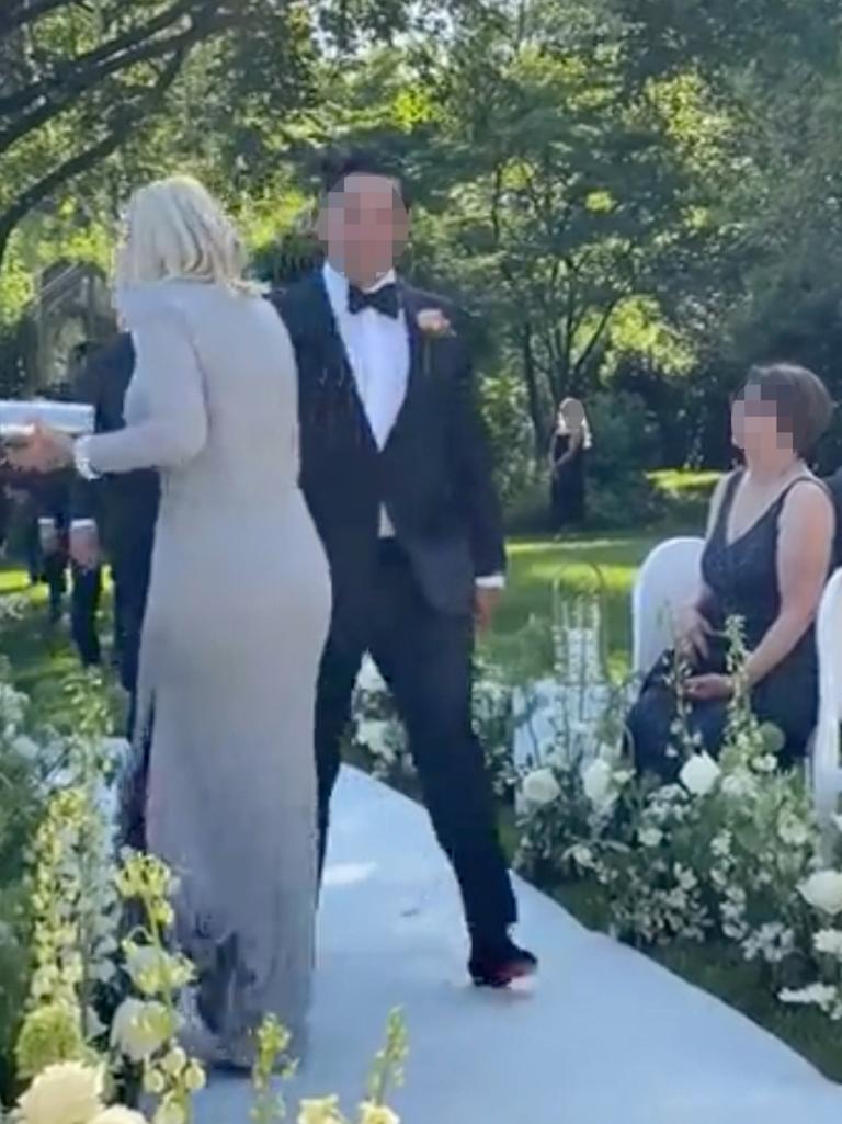 groom-s-step-mum-ruins-wedding-by-walking-down-aisle-news-au