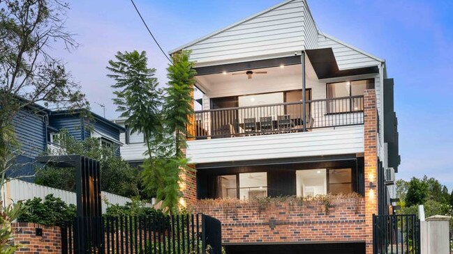 4 Kelsey St, Coorparoo goes to auction at 3pm