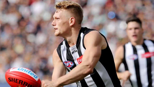 AFL Round 7. Collingwood v Carlton at the MCG. Adam Treloar by hand. Pic: Michael Klein