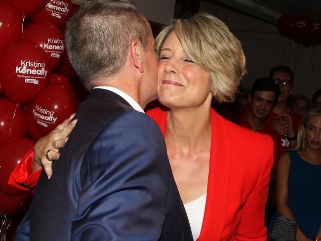 Ms Keneally embraces Leader of the Opposition Bill Shorten after conceding defeat last night.